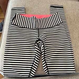 Lululemon Rare leggings Wunder Under size 6